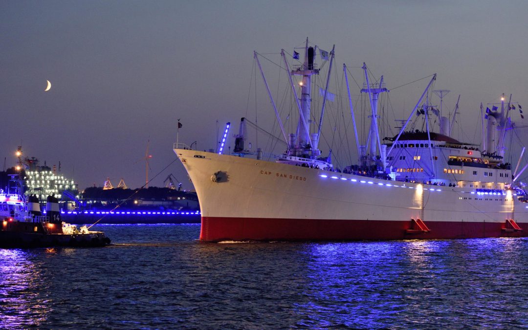 Exklusive Fahrten mit der Cap San Diego während der Hamburg Cruise Days
