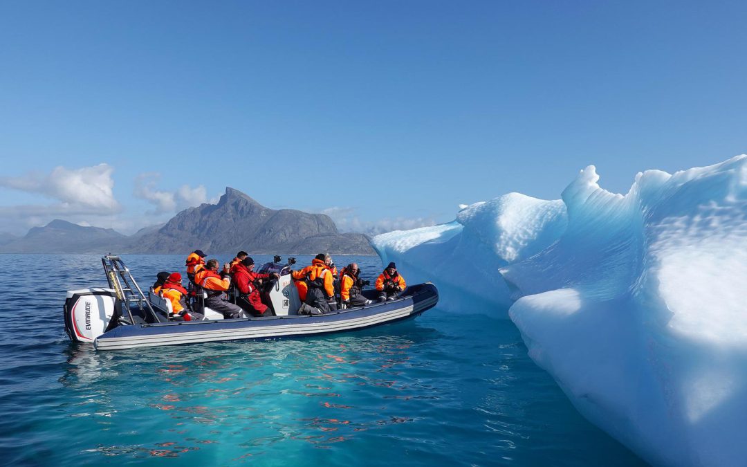 Eiswelten, Gletscher, Fjorde: Expeditionsreisen mit WORLD VOYAGER