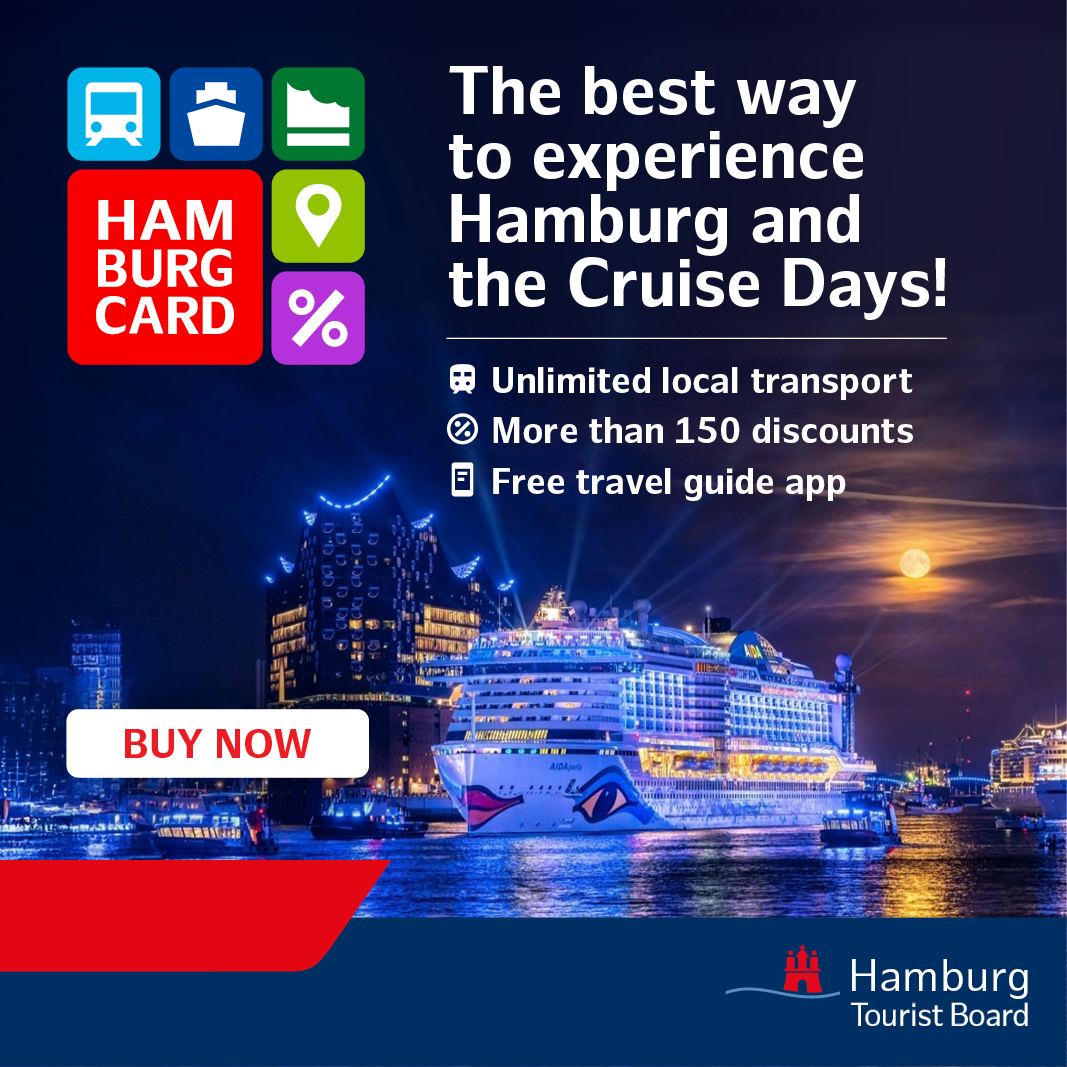 Anzeige: Hintergrund mit einer beleuchteten Hafenstadt und einem großen Kreuzfahrtschiff. Text: 'Der beste Weg, Hamburg und die Cruise Days zu erleben. Unbegrenzter Nahverkehr, Über 150 Rabatte, Gratis Reiseführer-App. JETZT SICHERN.' Logo von Hamburg Tourismus.